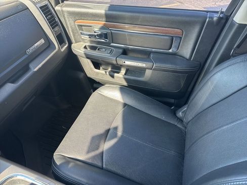 Used 2018 RAM 1500 Laramie w/ Convenience Group image 18