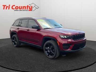 Used 2023 Jeep Grand Cherokee Altitude