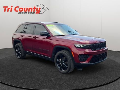 Used 2023 Jeep Grand Cherokee Altitude AWD/4WD image 1