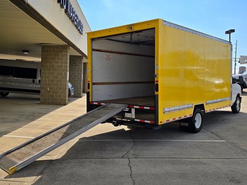 Used 2024 Ford E-350 and Econoline 350 Super Duty w/ Driver's Safety Package image 10