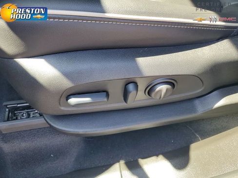 Certified 2023 Chevrolet Traverse Premier w/ Redline Edition image 20