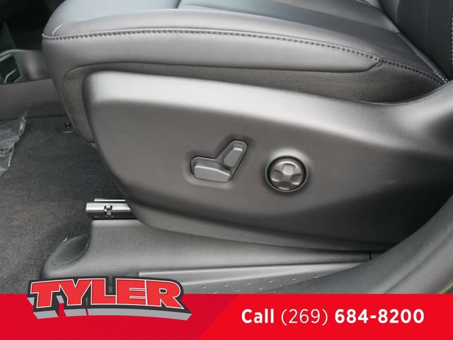 New 2027 Chrysler Pacifica Select FWD image 22