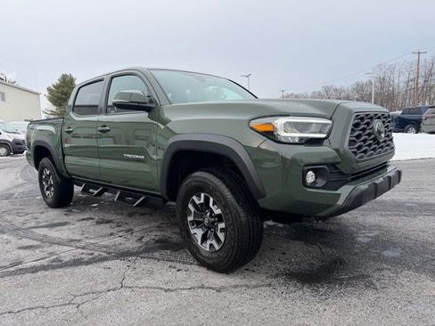 Used 2021 Toyota Tacoma TRD Off-Road image 9