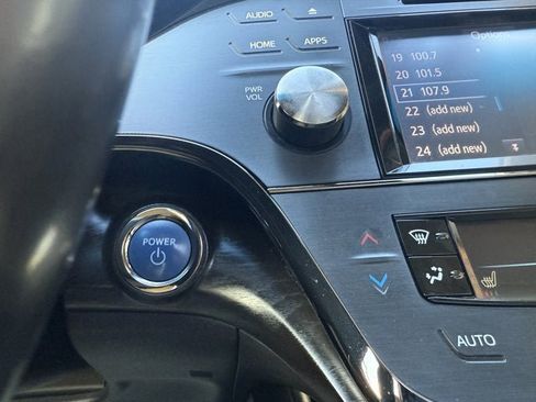 Used 2018 Toyota Avalon Limited image 28