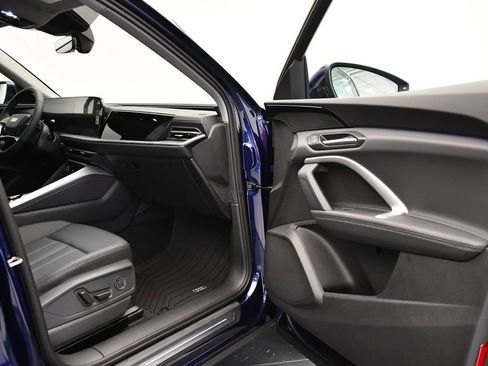 Certified 2025 Audi Q5 Premium w/ Convenience Package image 43