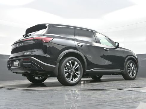 Used 2025 INFINITI QX60 Luxe w/ Vision Package AWD/4WD image 37