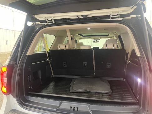 Used 2022 Ford Expedition Max Platinum AWD/4WD image 29
