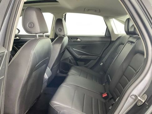 Used 2024 Volkswagen Jetta SE image 14