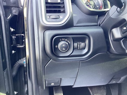 Used 2019 RAM 2500 Big Horn image 17