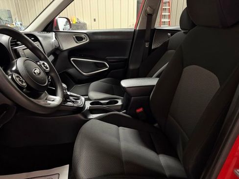 Used 2020 Kia Soul LX image 13