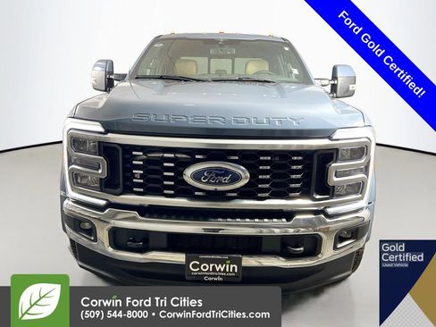 Used 2023 Ford F450 Lariat w/ FX4 Off-Road Package image 4