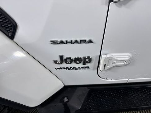 Used 2020 Jeep Wrangler Unlimited Sahara image 10