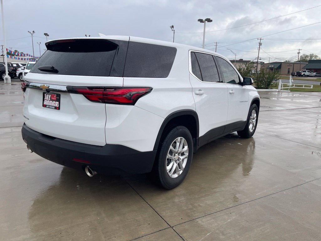 Used 2022 Chevrolet Traverse LS AWD/4WD image 5