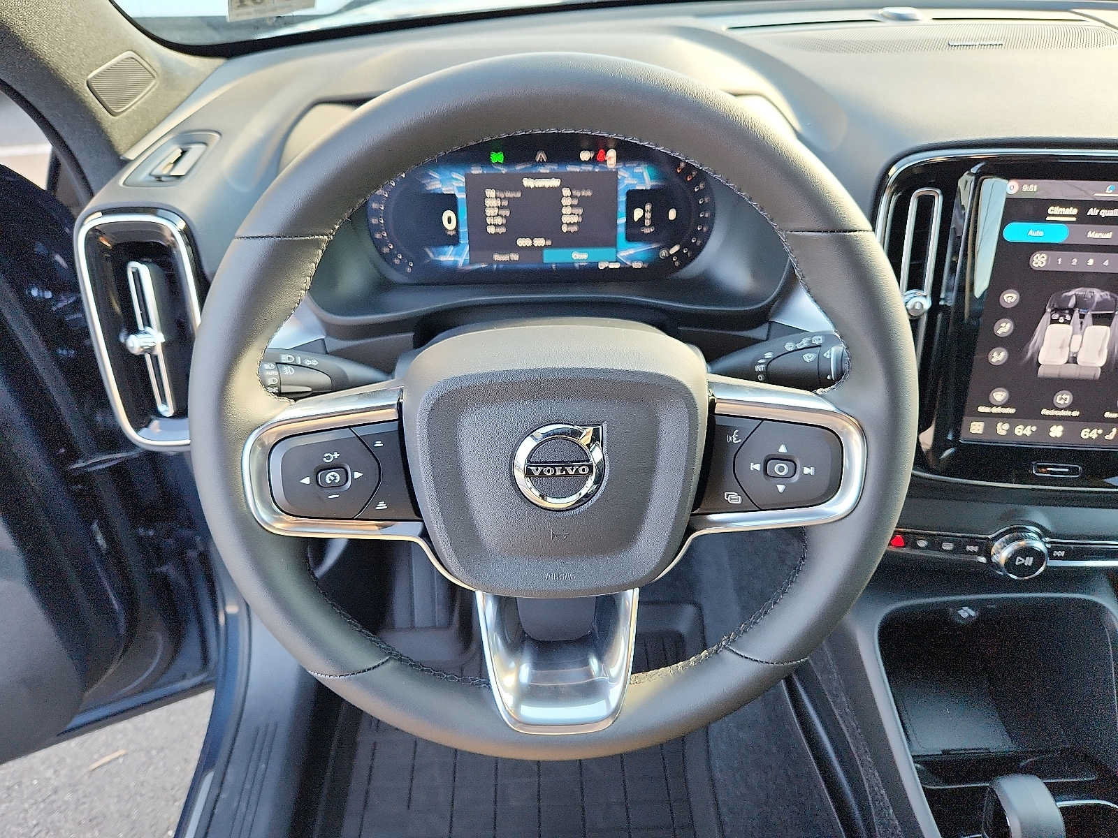 Used 2026 Volvo XC40 B5 Ultra w/ Protection Package Premier AWD/4WD image 19
