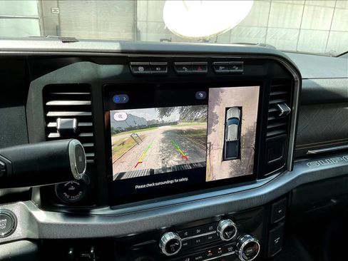 Used 2023 Ford F450 Platinum w/ FX4 Off-Road Package AWD/4WD image 27