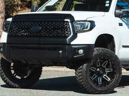 Used 2018 Toyota Tundra SR5 image 2