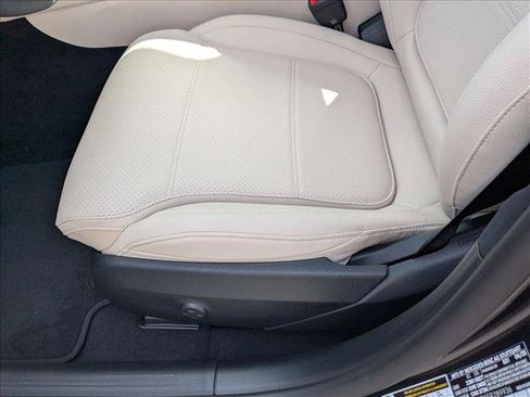 Certified 2025 Mercedes-Benz C 300 Sedan image 4