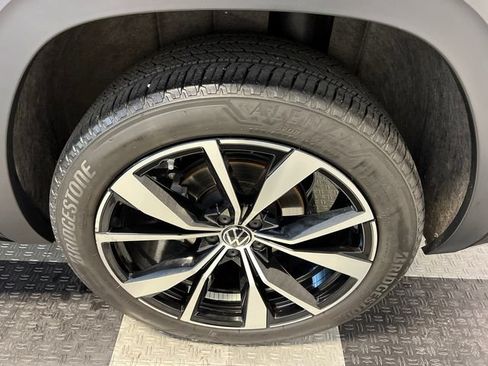 Certified 2024 Volkswagen Atlas SEL Premium R-Line AWD/4WD image 16