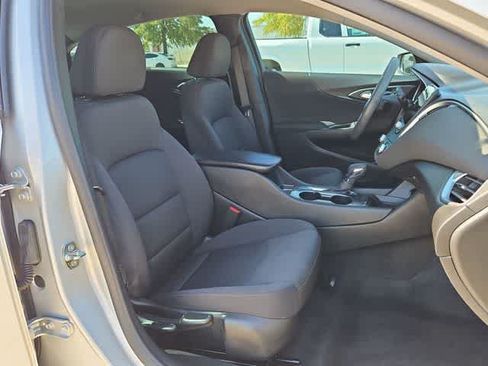 Used 2021 Chevrolet Malibu LS FWD image 18