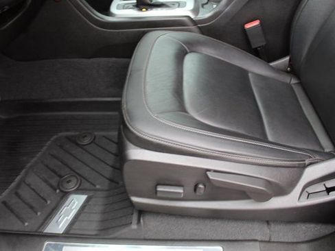 Used 2020 Chevrolet Colorado ZR2 w/ ZR2 Midnight Special Edition image 33