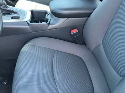 Used 2025 Toyota RAV4 LE AWD/4WD image 12