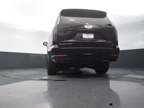 Used 2026 Cadillac Escalade ESV Platinum Sport w/ LPO, Floor Liner Package AWD/4WD image 53