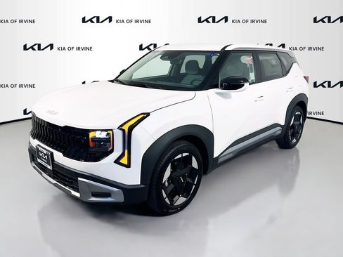 New 2027 Kia Seltos S FWD image 3