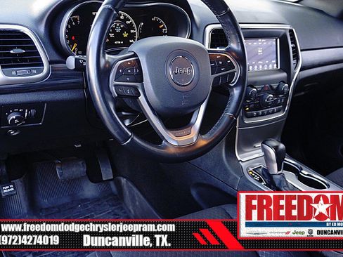 Certified 2021 Jeep Grand Cherokee Laredo image 25