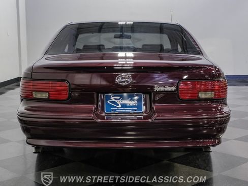 Used 1996 Chevrolet Impala SS RWD image 11