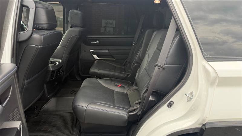 Used 2024 Toyota Sequoia Platinum AWD/4WD image 19