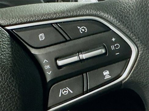 Used 2022 Hyundai Santa Fe SE w/ Cargo Package image 17