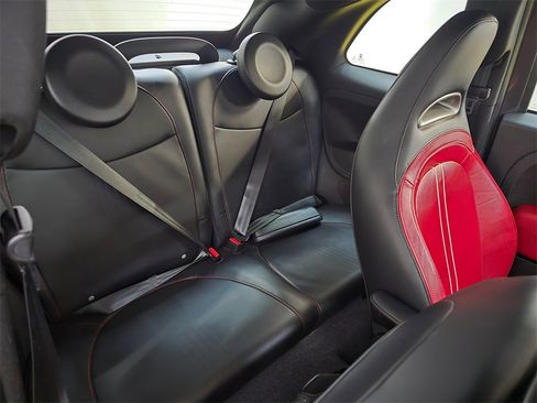 Used 2015 FIAT 500 Abarth w/ Comfort/Convenience Group image 12