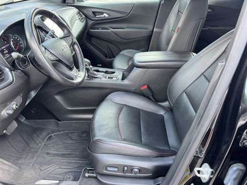 Used 2022 Chevrolet Equinox RS w/ RS Leather Package image 9