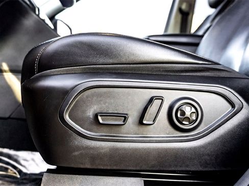 Used 2022 Jeep Grand Cherokee Limited w/ Trailer Tow Prep Group (B) image 12