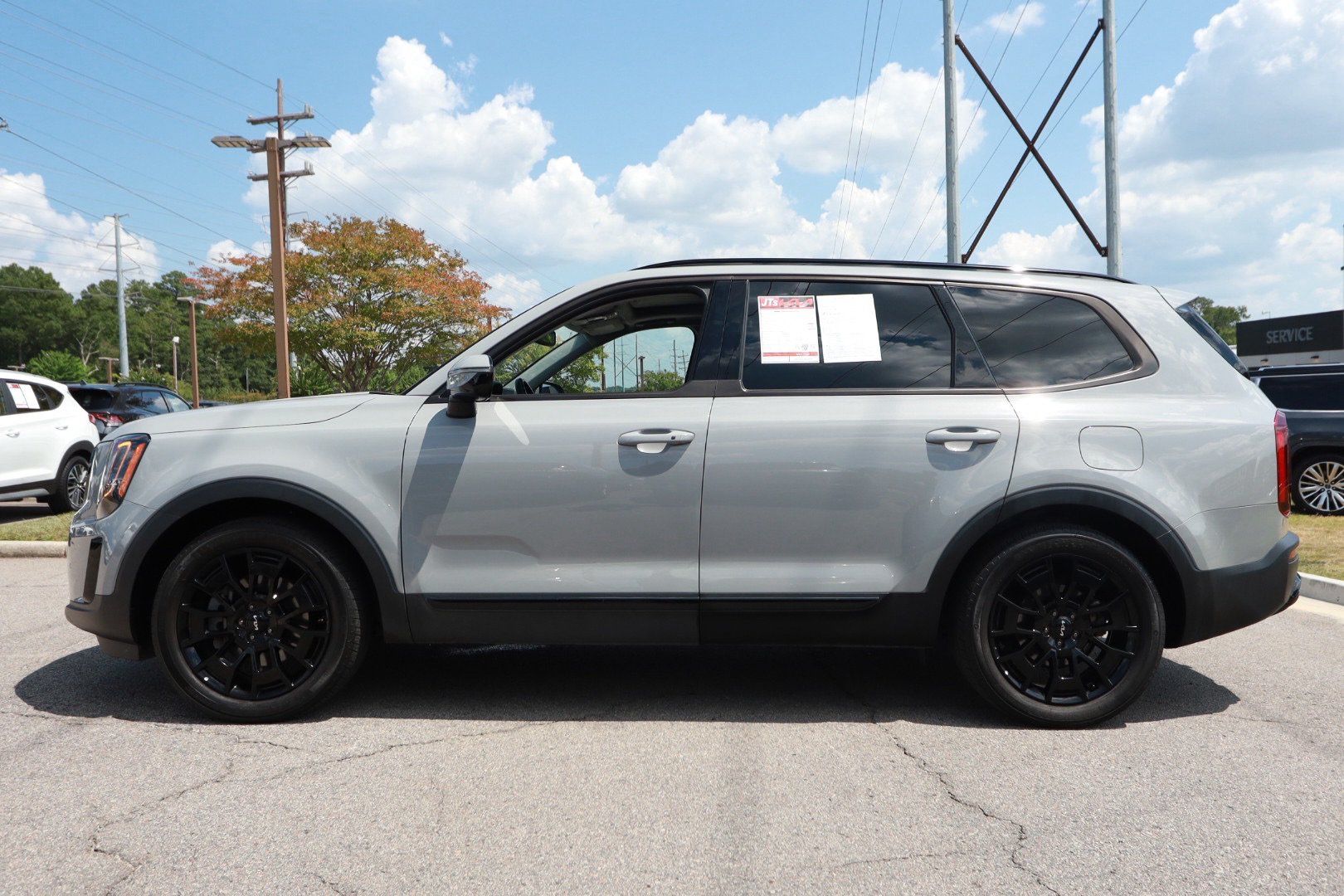 Used 2022 Kia Telluride SX w/ SX Prestige Package AWD/4WD image 2