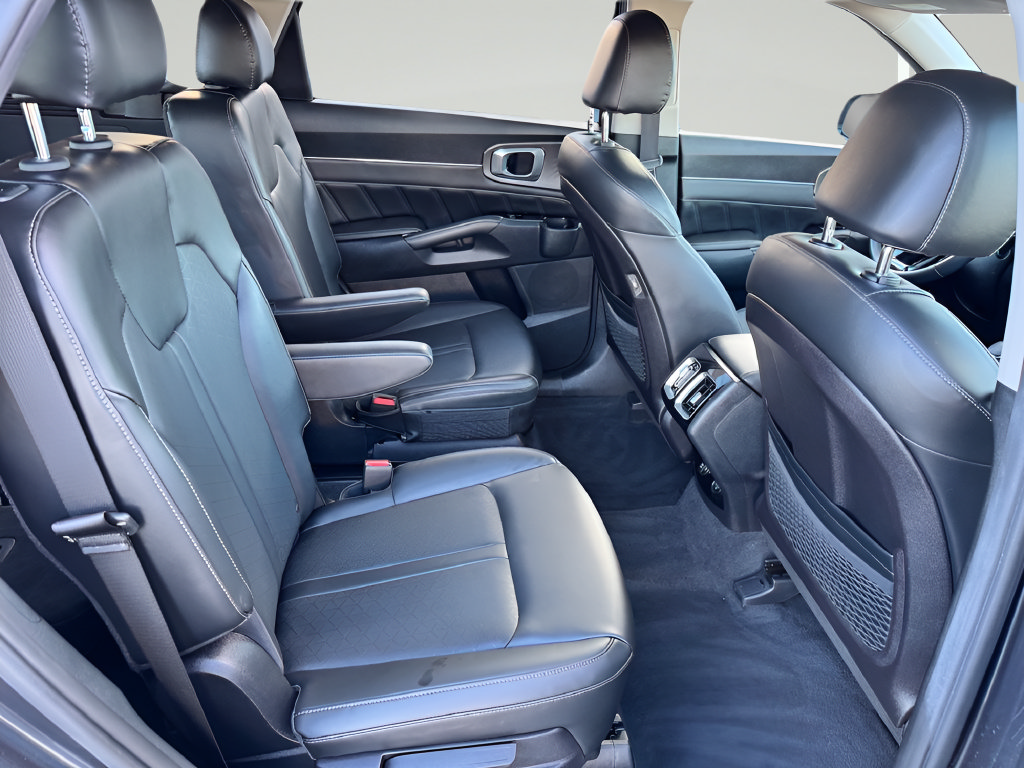 Used 2022 Kia Sorento SX AWD/4WD image 30