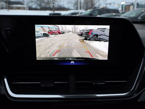 New 2026 Chevrolet Trax RS w/ Sunroof Package image 17