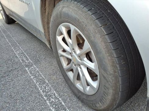 Used 2020 Chevrolet Equinox LT image 4