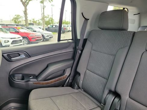 Used 2019 Chevrolet Tahoe LS RWD image 14
