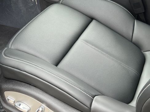 New 2026 Porsche Macan image 32