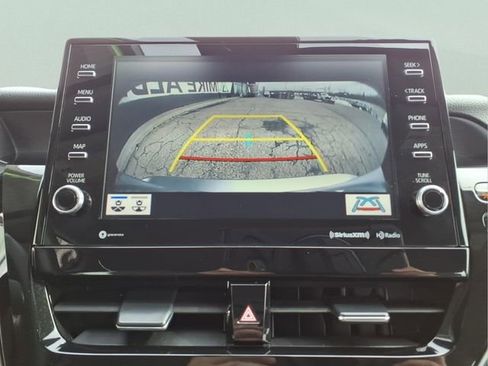 Used 2023 Toyota Camry XLE image 19