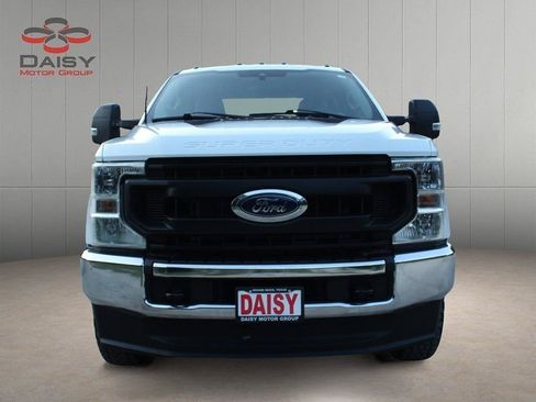 Used 2022 Ford F250 XL w/ Power Equipment Group AWD/4WD image 2
