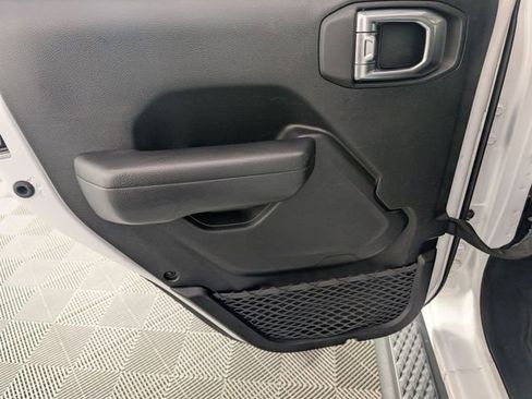 Used 2023 Jeep Gladiator Sport image 25