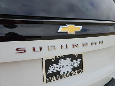 New 2026 Chevrolet Suburban LS RWD image 32