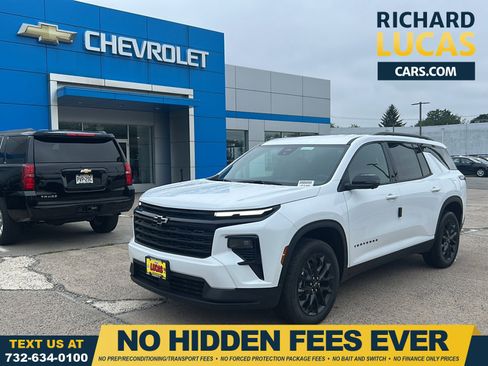 New 2026 Chevrolet Traverse LT w/ Midnight/Sport Edition AWD/4WD image 1