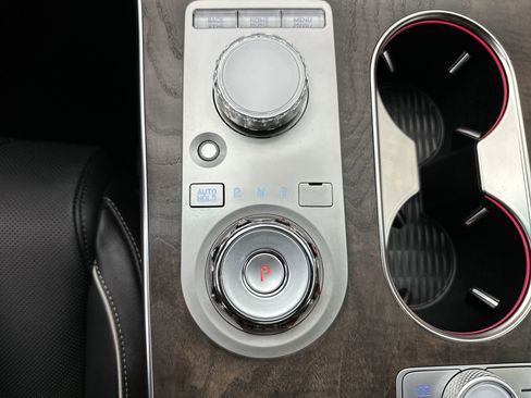 Certified 2026 Genesis GV80 2.5T Advanced AWD/4WD image 20
