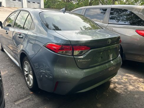 Used 2022 Toyota Corolla LE w/ LE Convenience Package FWD image 5