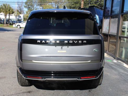 Used 2023 Land Rover Range Rover SE image 8