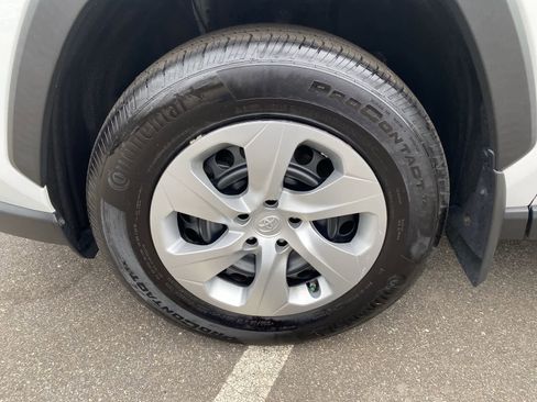 Used 2023 Toyota RAV4 LE image 11