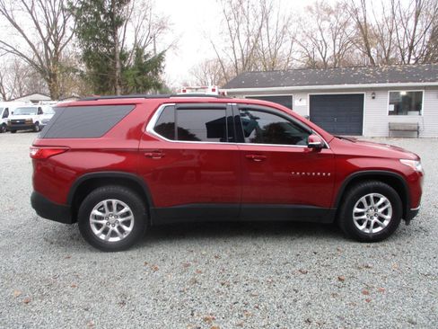 Used 2020 Chevrolet Traverse LT image 6